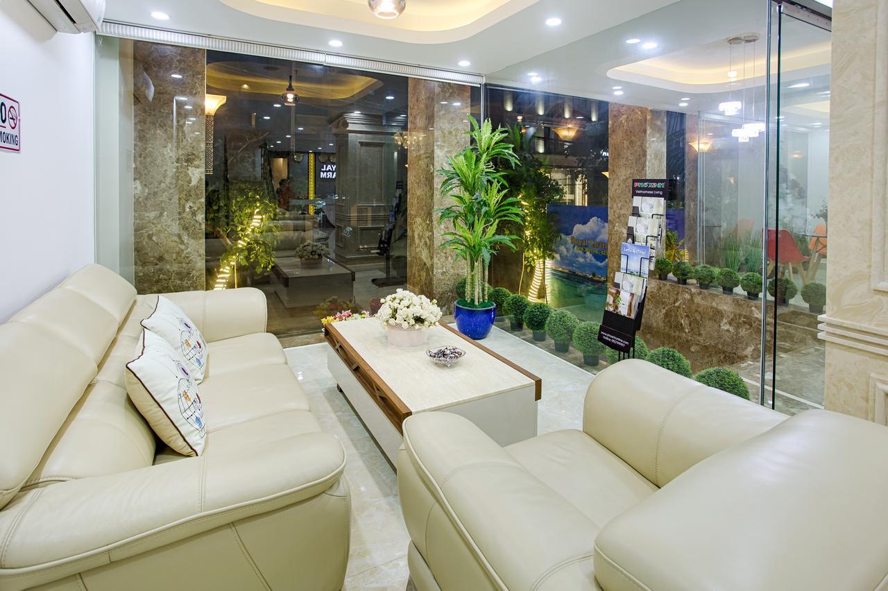 Royal Charm Hotel Da Nang Exterior photo
